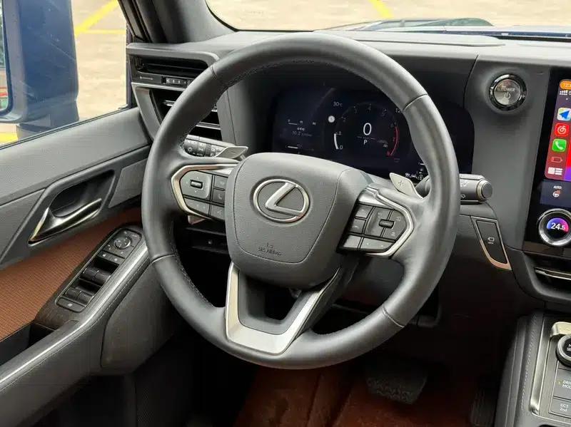 Lexus GX 2024 550h Lingfeng Edition — миниатюра 17