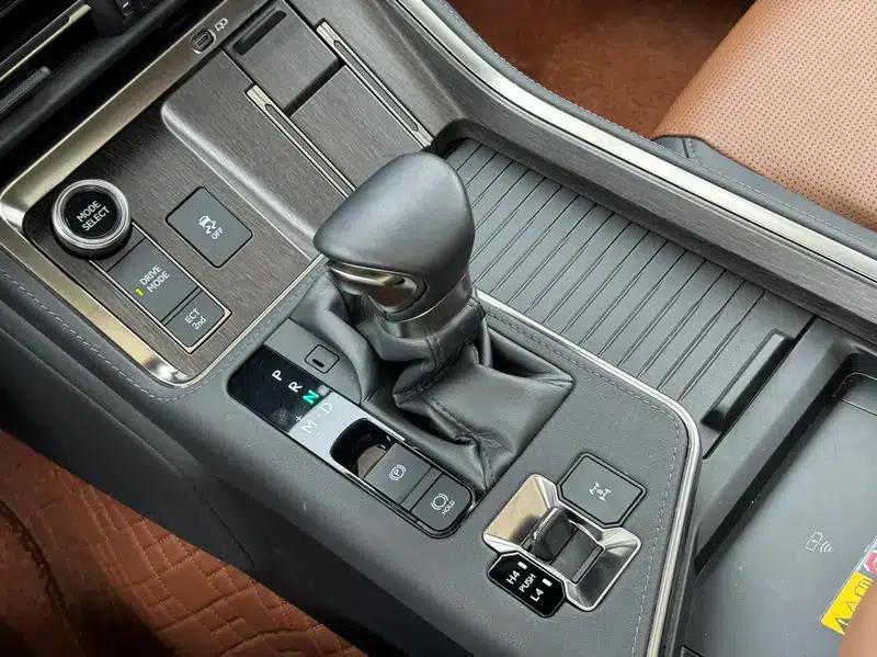 Lexus GX 2024 550h Lingfeng Edition — миниатюра 18
