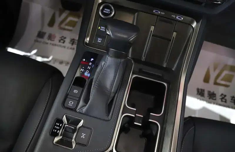 Lexus GX 2024 550h Lingfeng Edition — миниатюра 15