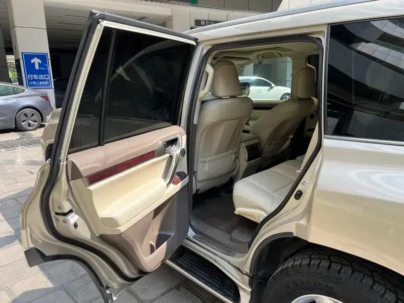 Lexus GX 2010 model 460 — миниатюра 24
