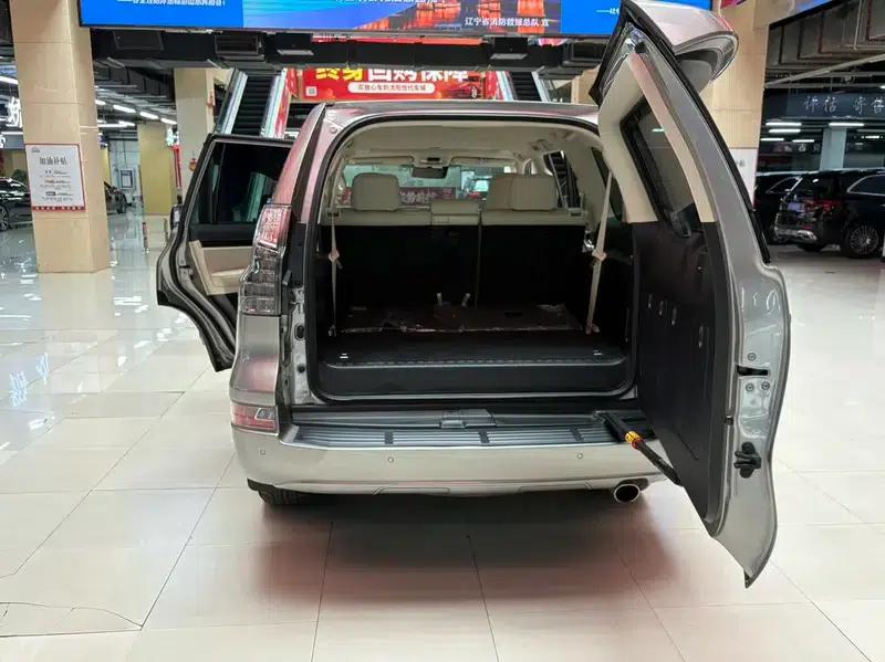 2019 Lexus GX 460 (Middle East version) — миниатюра 12