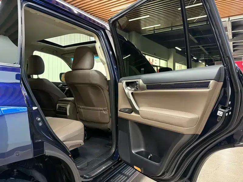 2019 Lexus GX 460 (Middle East version) — миниатюра 13
