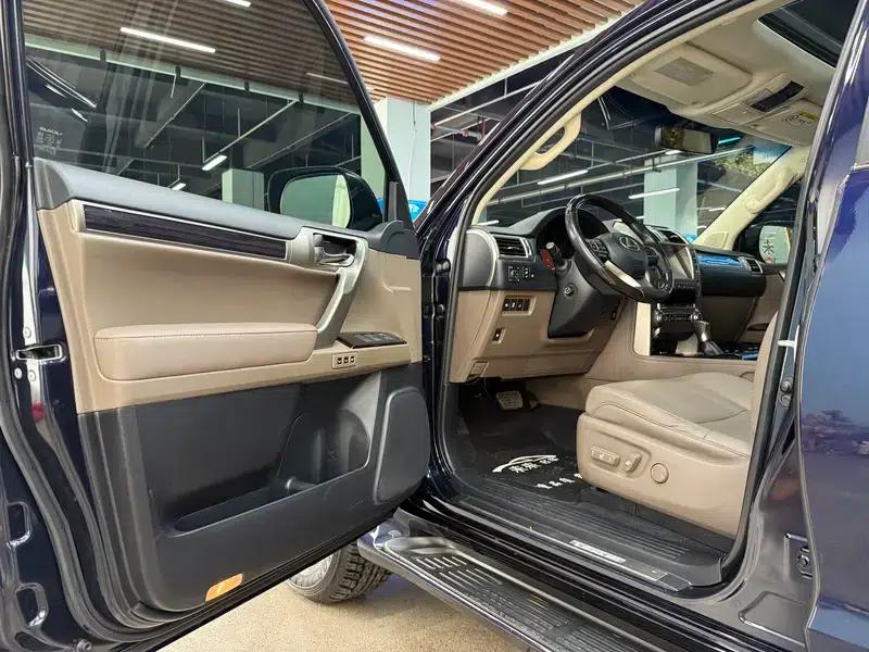 2019 Lexus GX 460 (Middle East version) — миниатюра 16