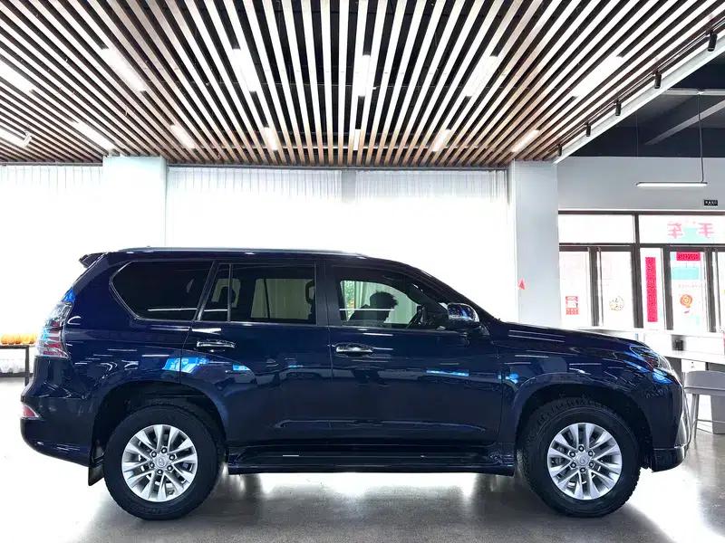 2019 Lexus GX 460 (Middle East version) — миниатюра 8