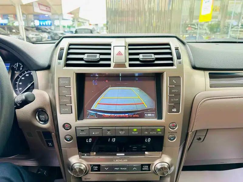 2019 Lexus GX 460 (Middle East version) — миниатюра 9