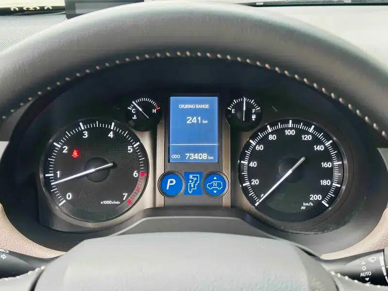 2019 Lexus GX 460 (Middle East version) — миниатюра 10