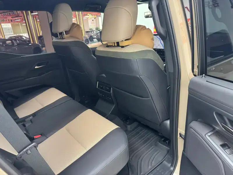 Lexus GX 2024 550h Overtrail Peak Edition — миниатюра 9