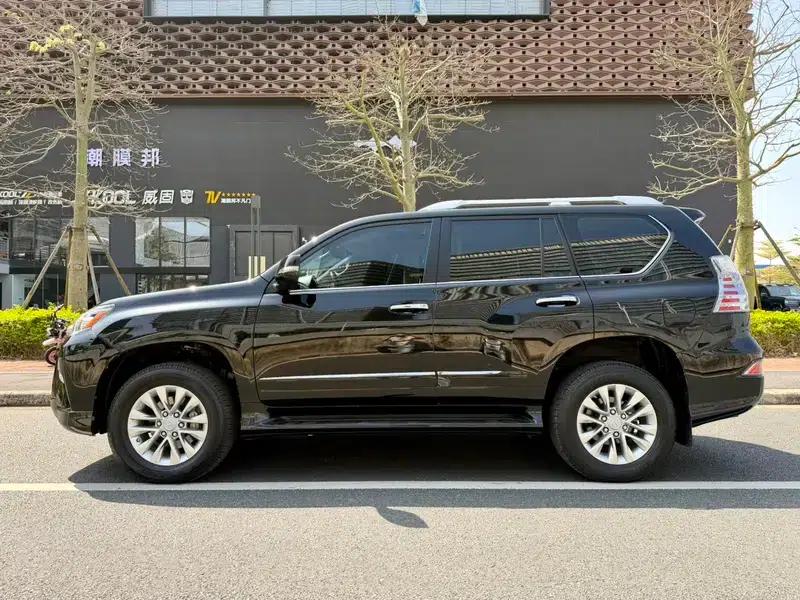 2019 Lexus GX 460 (Middle East version) — миниатюра 4