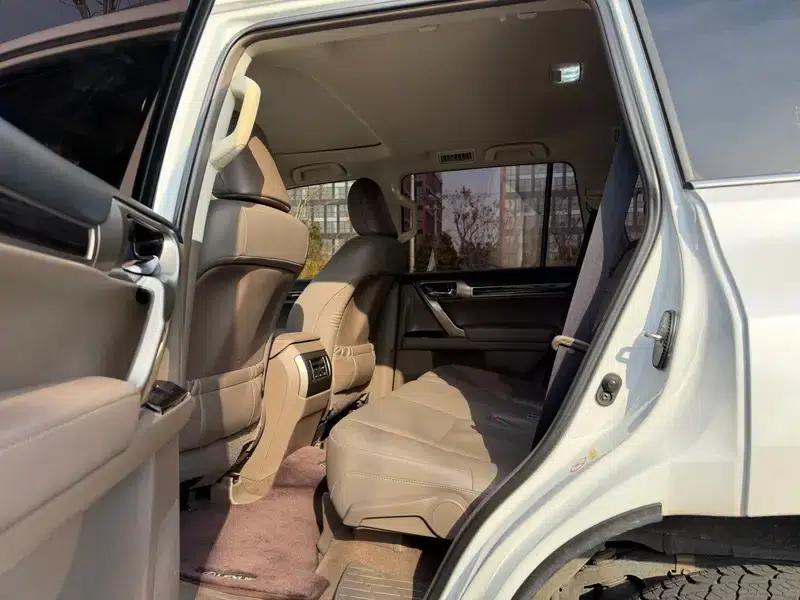 2015 Lexus GX 400 Luxury Edition — миниатюра 23