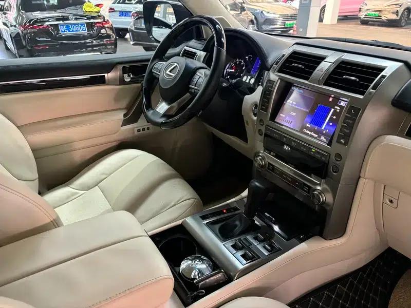 2019 Lexus GX 460 (Middle East version) — миниатюра 14