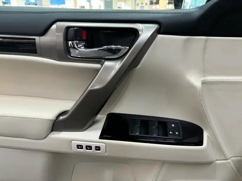 2019 Lexus GX 460 (Middle East version) — миниатюра 9
