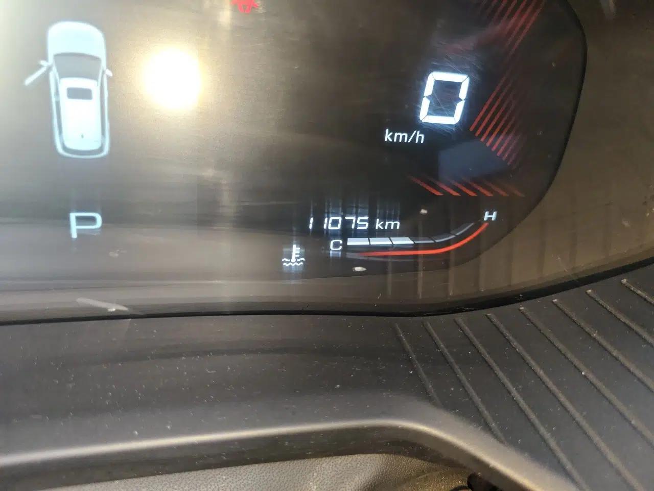 Wuling Asta 2021 1.5T CVT Starlight Edition — миниатюра 12
