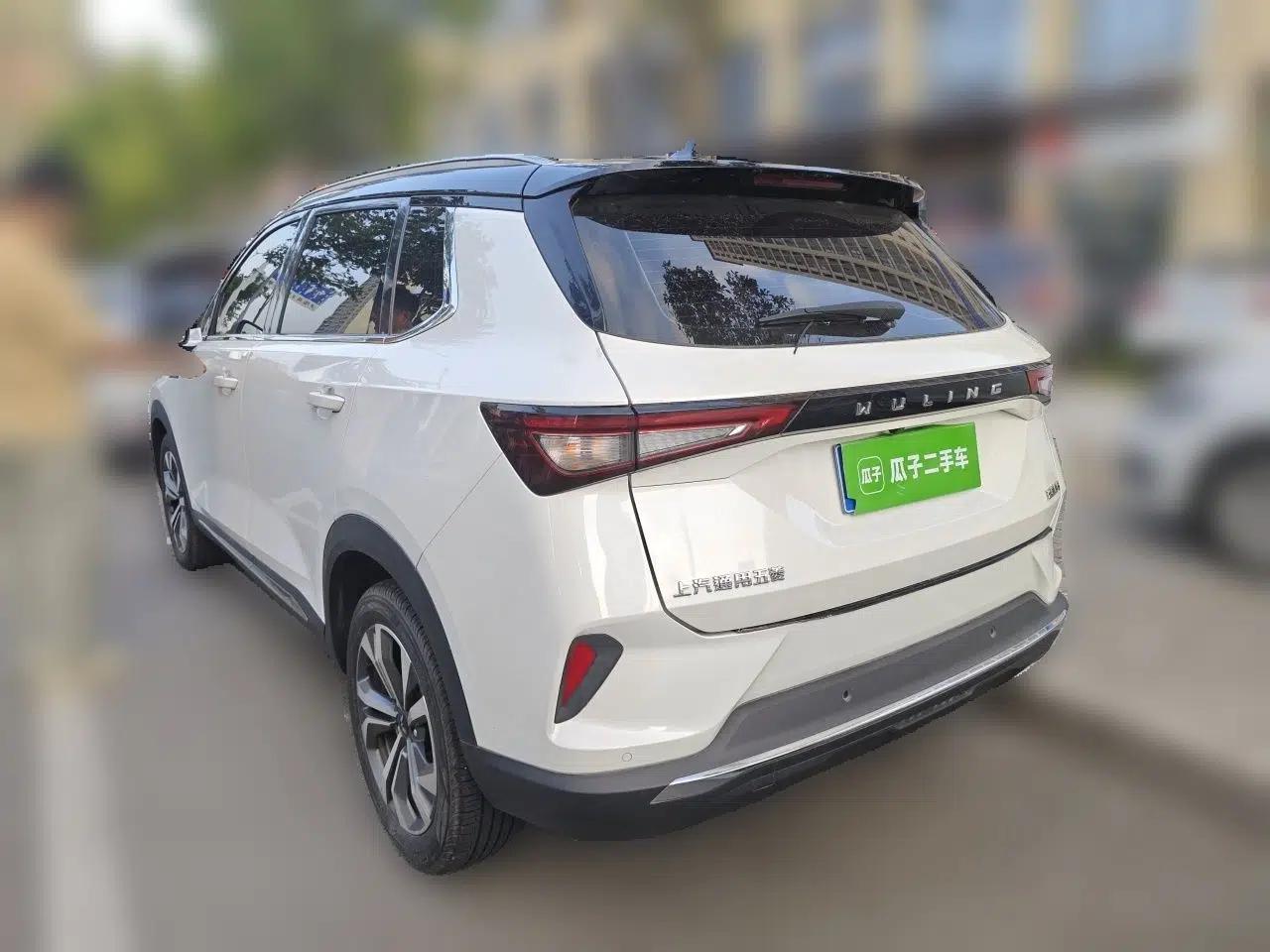 Wuling Asta 2021 1.5T CVT Starlight Edition — миниатюра 4
