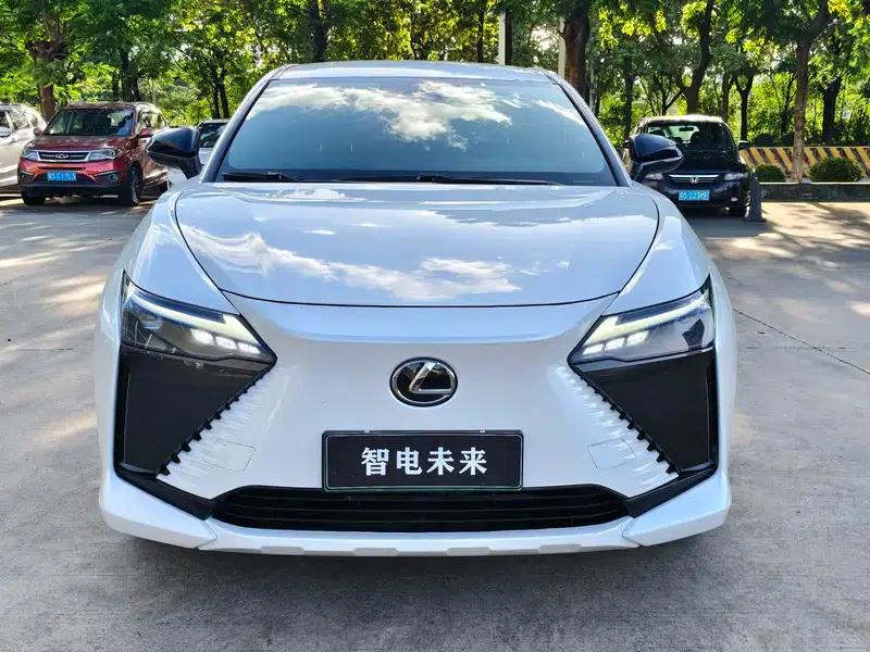 Lexus RZ 2023 450e DIRECT4 Luxury Edition — миниатюра 2