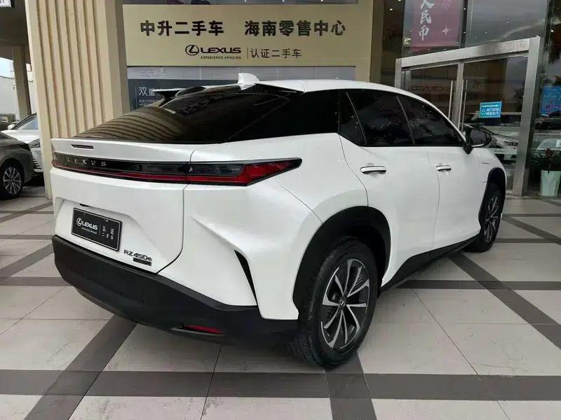 Lexus RZ 2023 450e DIRECT4 Luxury Edition — миниатюра 4