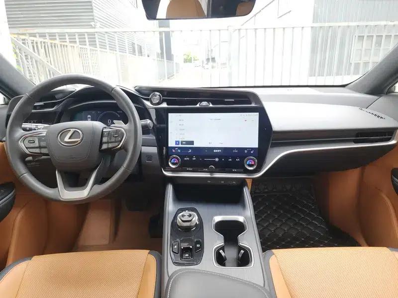 Lexus RZ 2023 450e DIRECT4 Luxury Edition — миниатюра 14