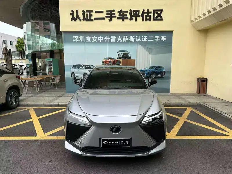 Lexus RZ 2023 450e DIRECT4 Luxury Edition — миниатюра 2