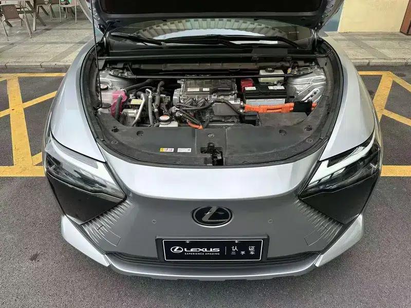 Lexus RZ 2023 450e DIRECT4 Luxury Edition — миниатюра 9