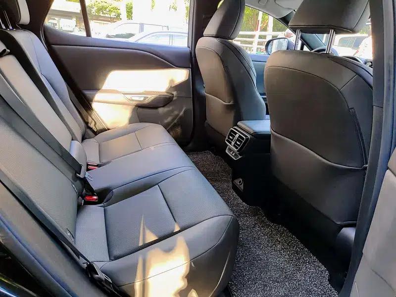 Lexus RZ 2023 450e DIRECT4 Luxury Edition — миниатюра 11