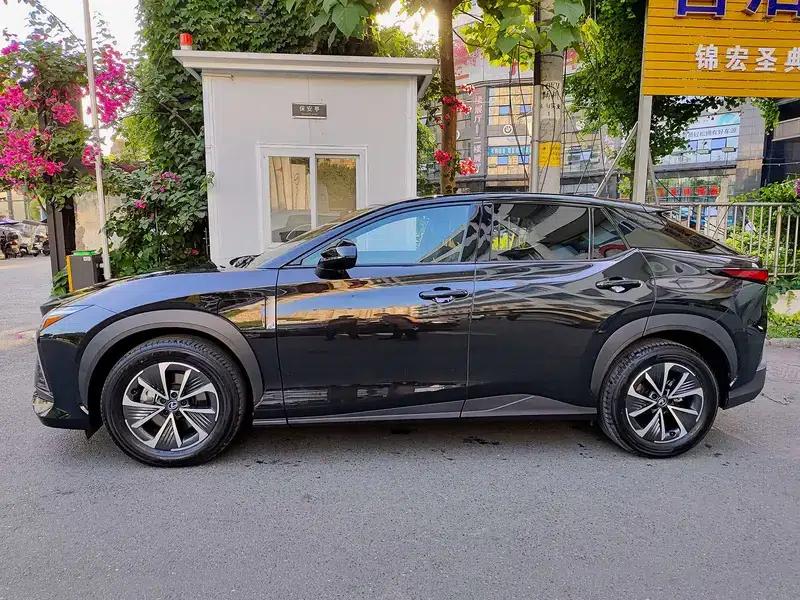 Lexus RZ 2023 450e DIRECT4 Luxury Edition — миниатюра 3