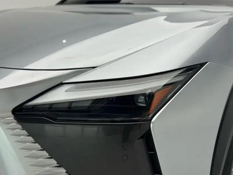 Lexus RZ 2023 450e DIRECT4 Luxury Edition — миниатюра 12