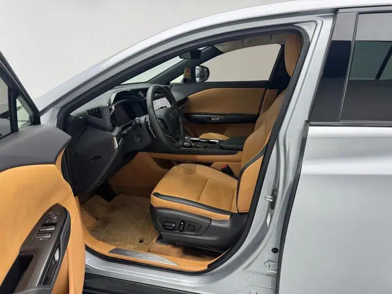 Lexus RZ 2023 450e DIRECT4 Luxury Edition — миниатюра 17