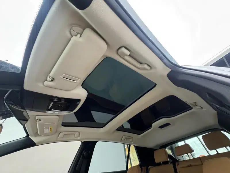 Lexus RZ 2023 450e DIRECT4 Luxury Edition — миниатюра 19