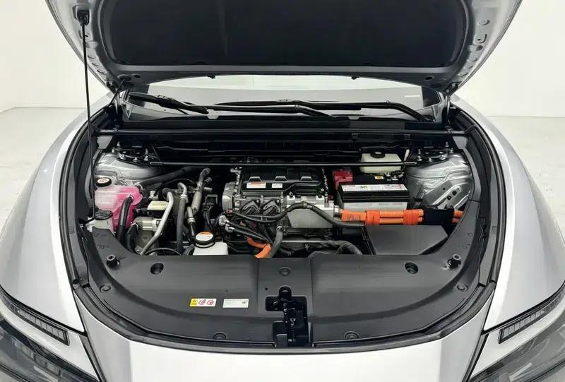 Lexus RZ 2023 450e DIRECT4 Luxury Edition — миниатюра 10