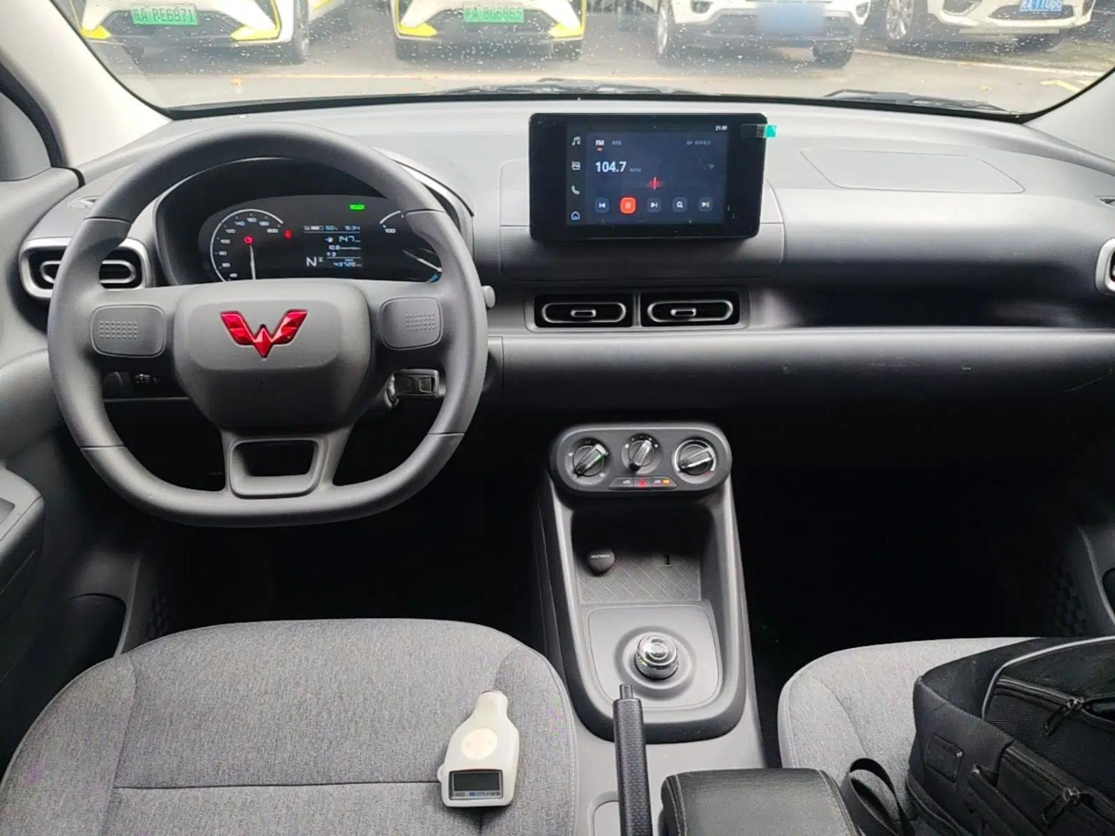 Wuling Hongguang New Energy 2024 All-Electric Model 300KM Standard Version — миниатюра 12