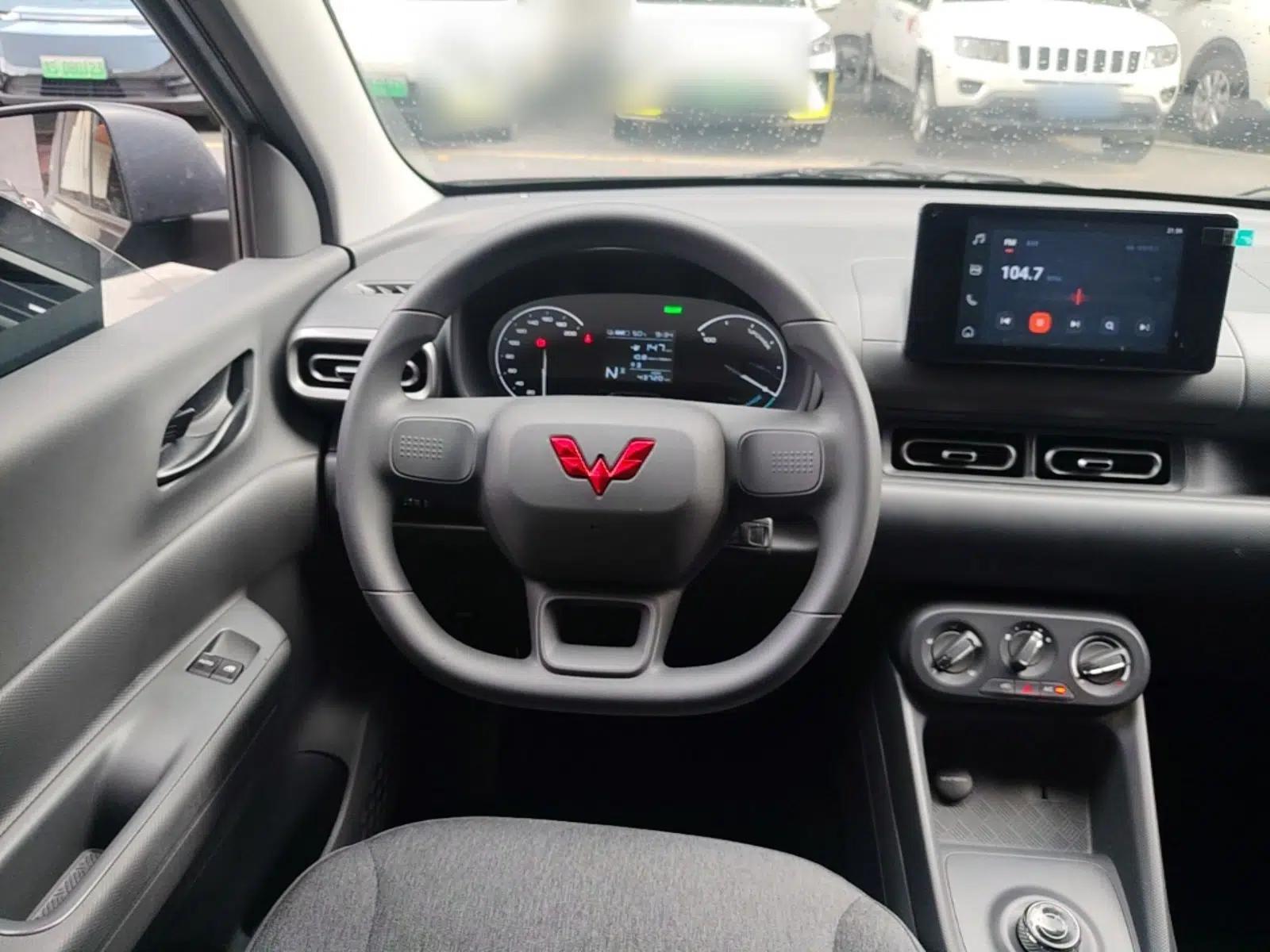 Wuling Hongguang New Energy 2024 All-Electric Model 300KM Standard Version — миниатюра 13