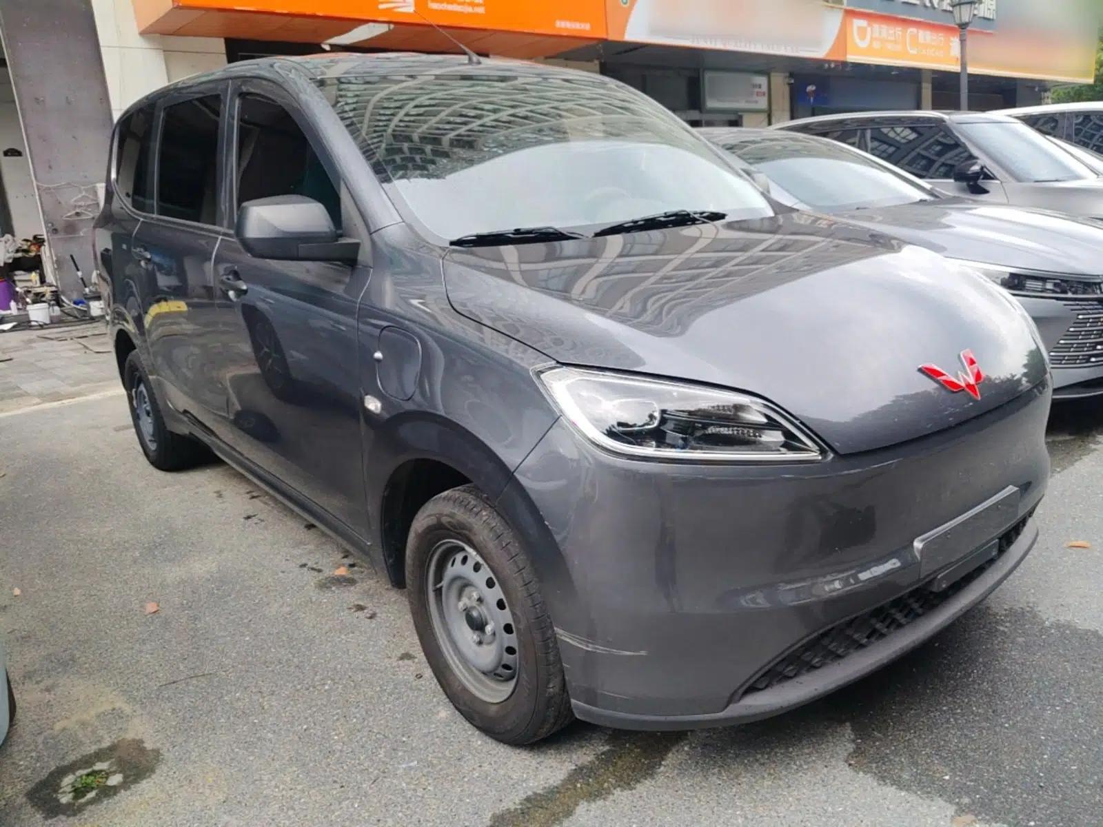 Wuling Hongguang New Energy 2024 All-Electric Model 300KM Standard Version — миниатюра 3