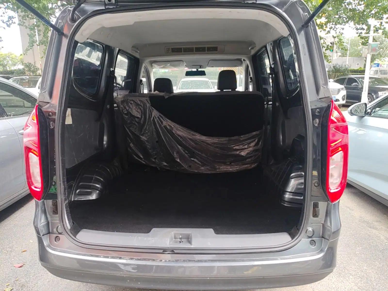 Wuling Hongguang New Energy 2024 All-Electric Model 300KM Standard Version — миниатюра 22