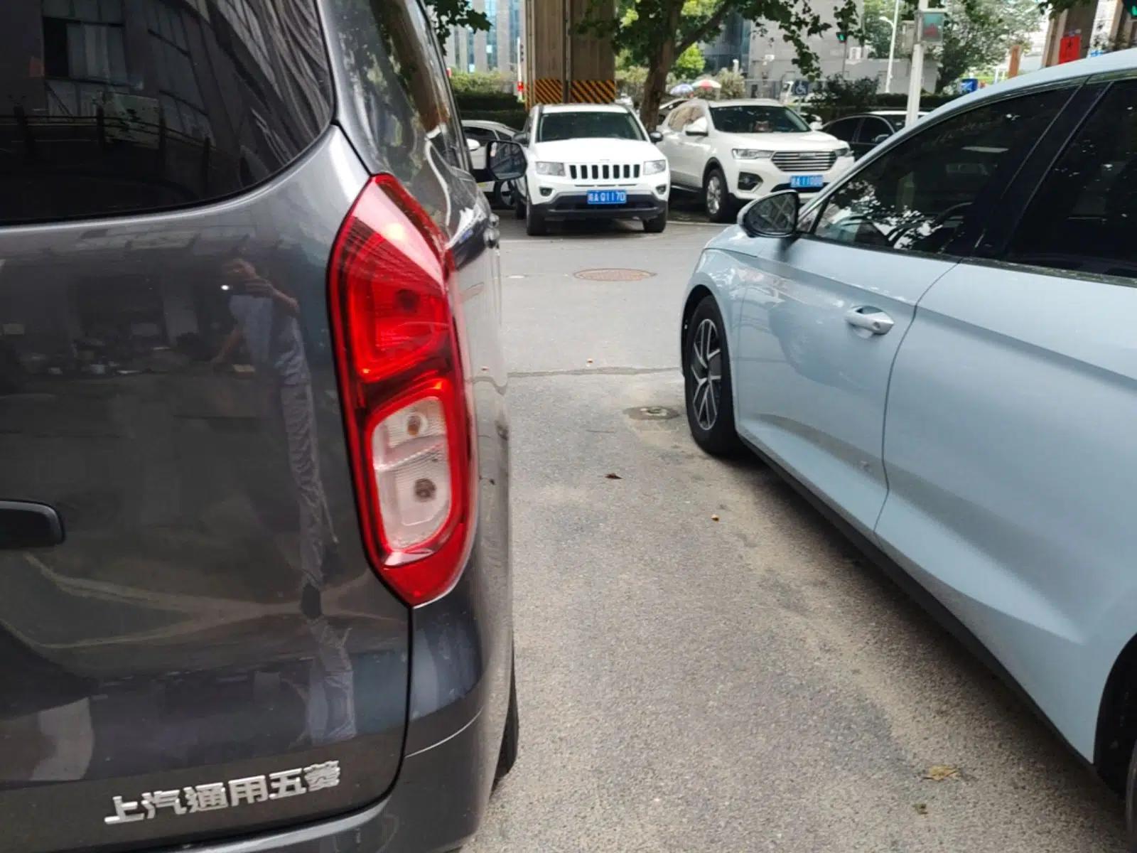 Wuling Hongguang New Energy 2024 All-Electric Model 300KM Standard Version — миниатюра 9