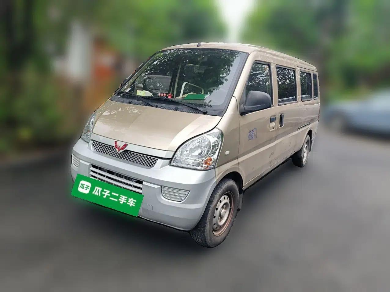 Wuling Rongguang EV 2022 Basic Passenger Bus Powered by Penghui Battery — миниатюра 1