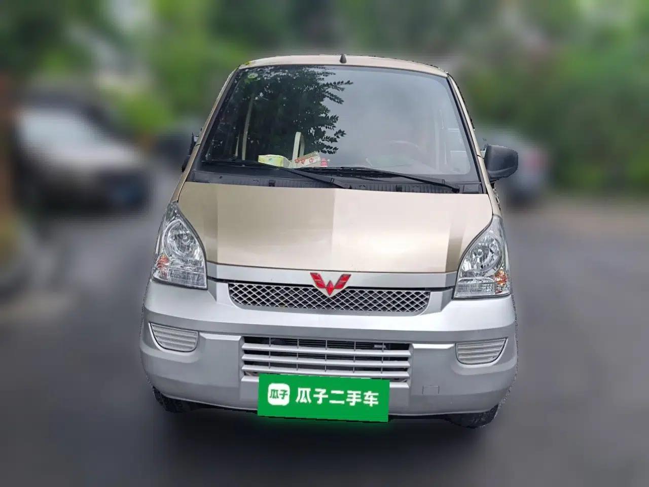 Wuling Rongguang EV 2022 Basic Passenger Bus Powered by Penghui Battery — миниатюра 2