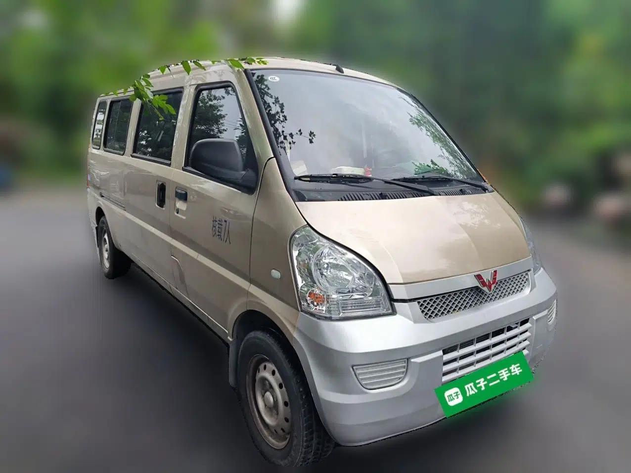 Wuling Rongguang EV 2022 Basic Passenger Bus Powered by Penghui Battery — миниатюра 3