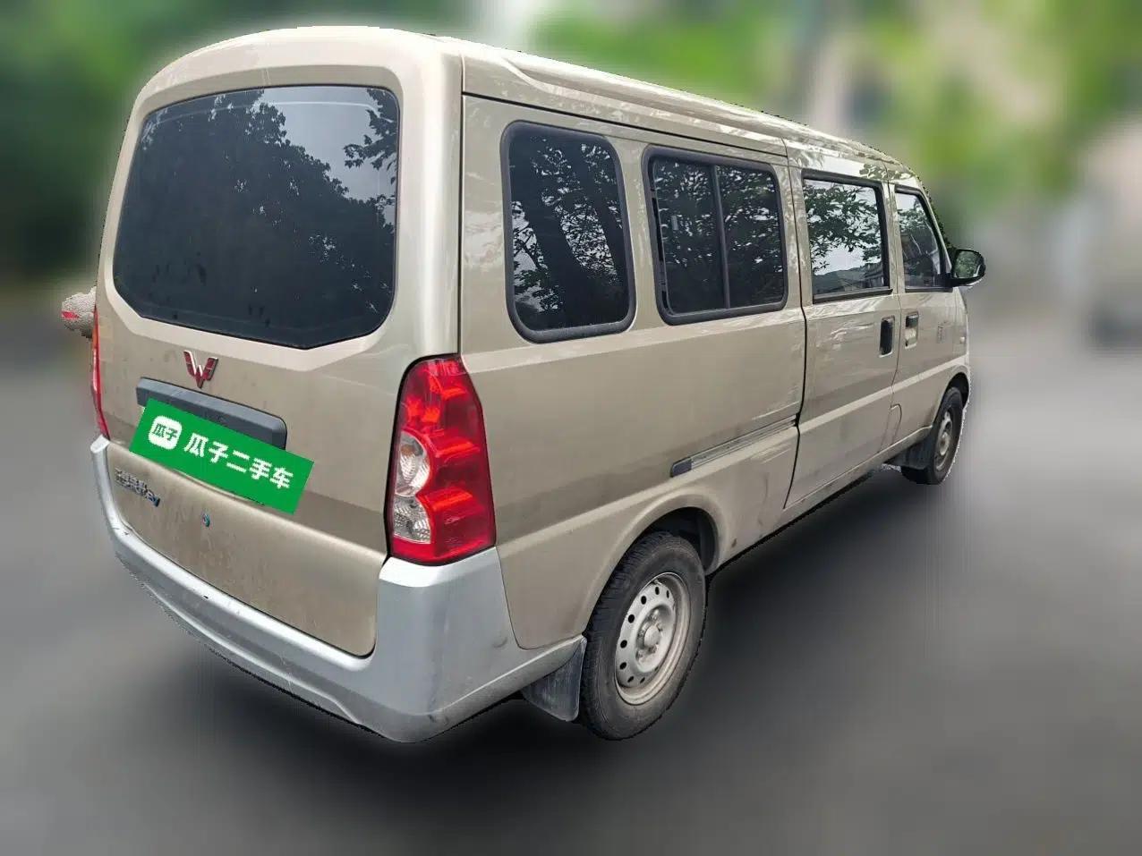 Wuling Rongguang EV 2022 Basic Passenger Bus Powered by Penghui Battery — миниатюра 6