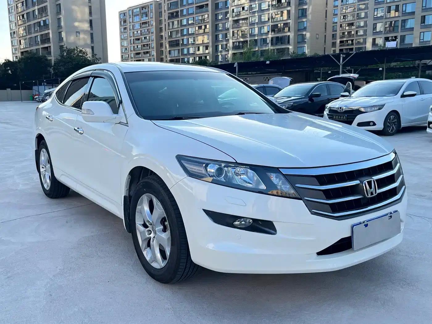 Crosstour 2012 2.4L Luxury Edition — миниатюра 3