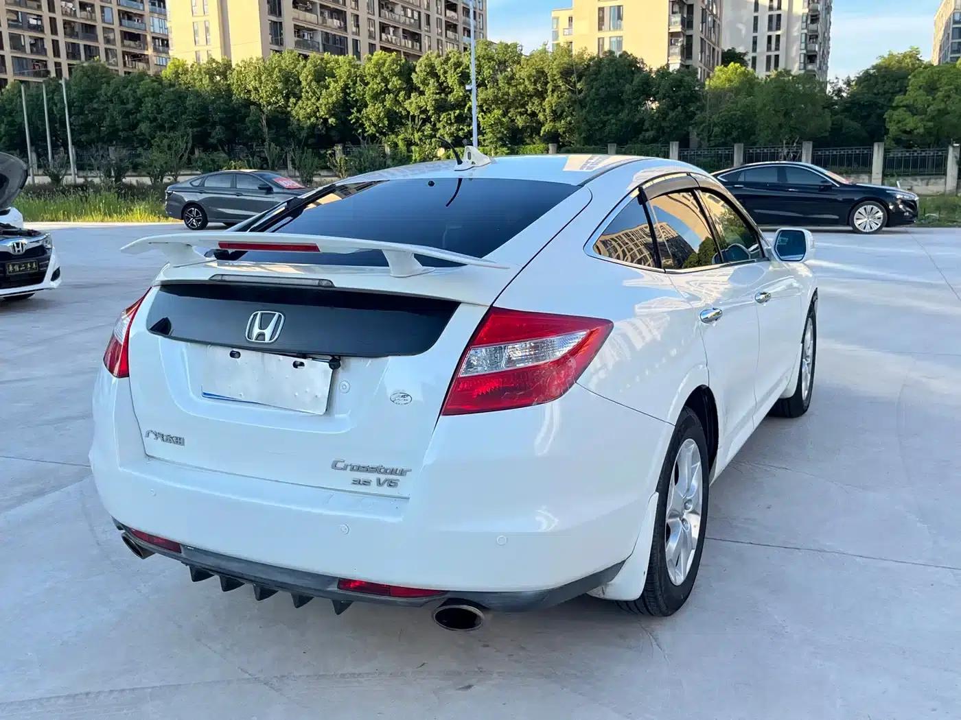 Crosstour 2012 2.4L Luxury Edition — миниатюра 4
