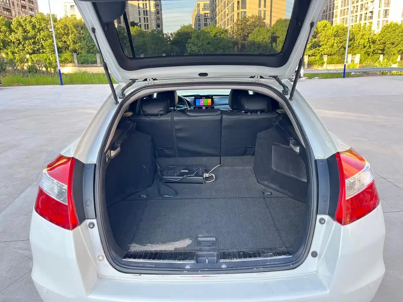 Crosstour 2012 2.4L Luxury Edition — миниатюра 10