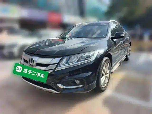 Crosstour 2014 2.4L Luxury Edition