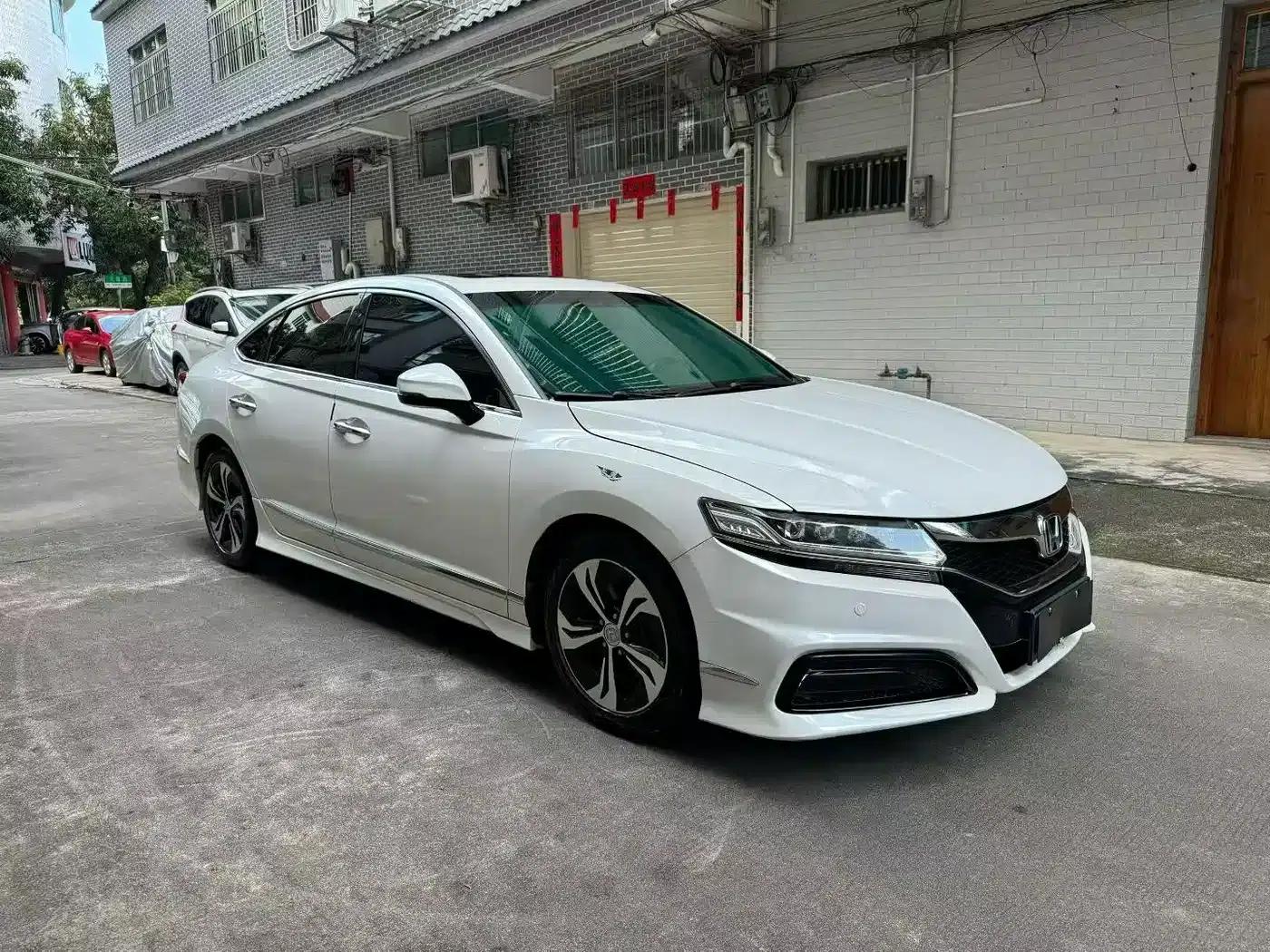 Spirior 2015 2.4L Premium Edition — миниатюра 3