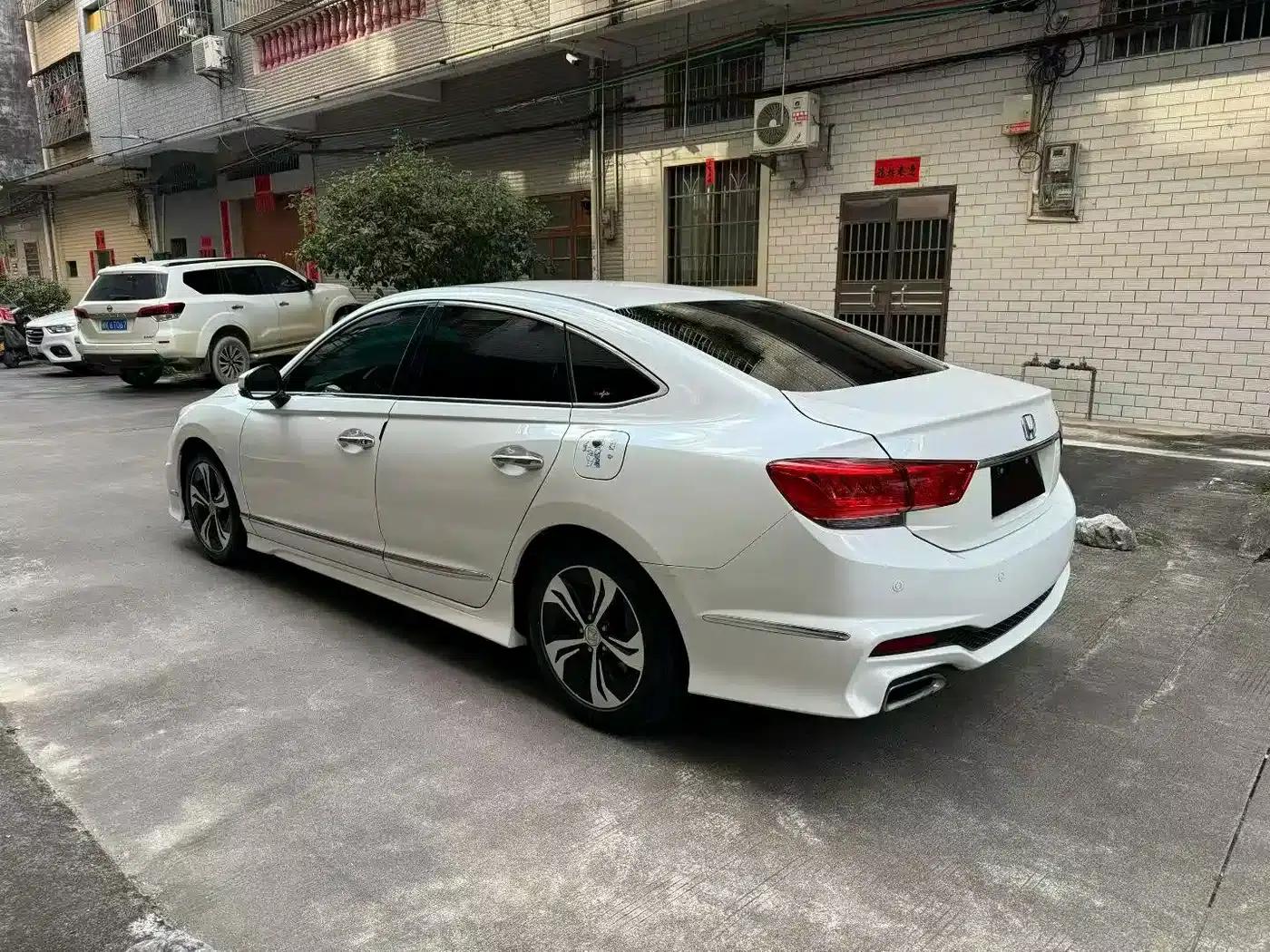 Spirior 2015 2.4L Premium Edition — миниатюра 4