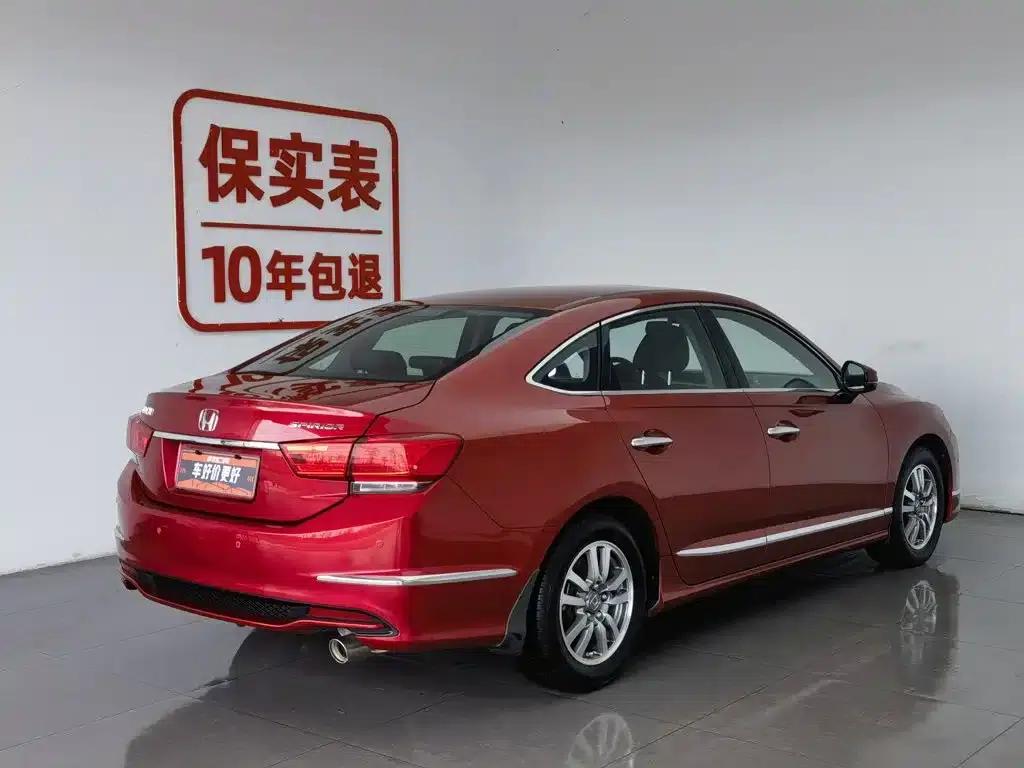 Spirior 2015 2.0L Premium Edition — миниатюра 2