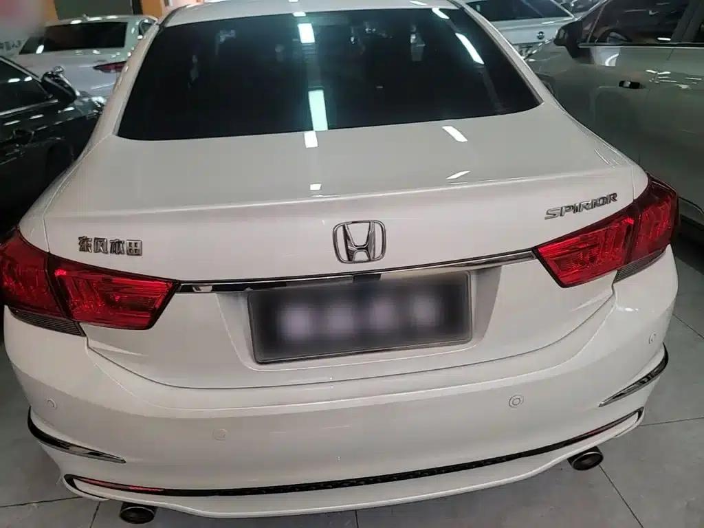 Spirior 2015 2.4L Premium Edition — миниатюра 6