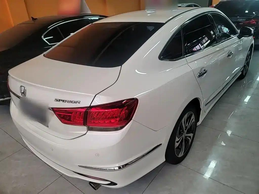 Spirior 2015 2.4L Premium Edition — миниатюра 7