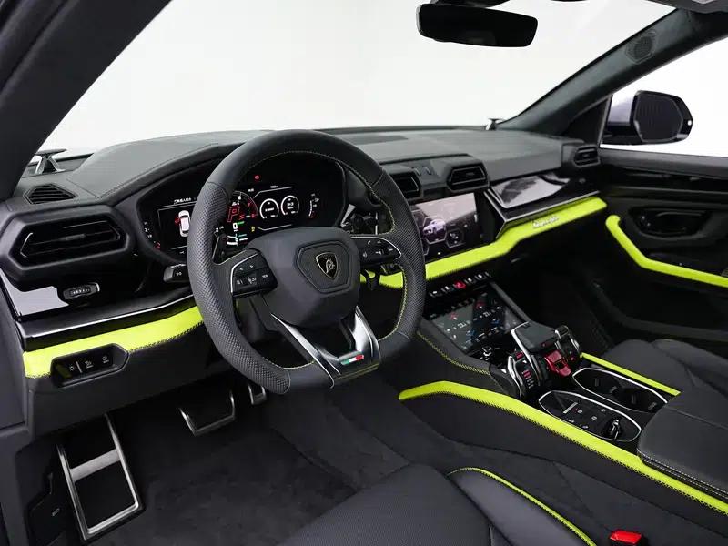 2025 Urus SE 4.0T Standard Edition — миниатюра 18