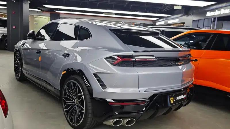2025 Urus SE 4.0T Standard Edition — миниатюра 3