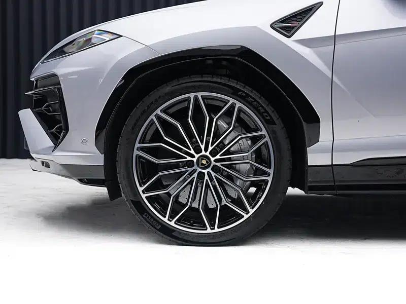 2025 Urus SE 4.0T Standard Edition — миниатюра 6