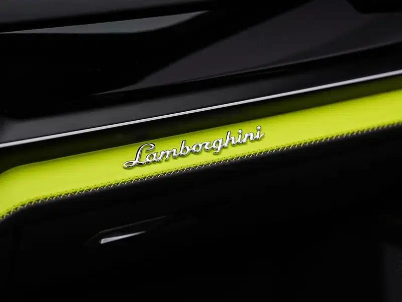 2025 Urus SE 4.0T Standard Edition — миниатюра 7